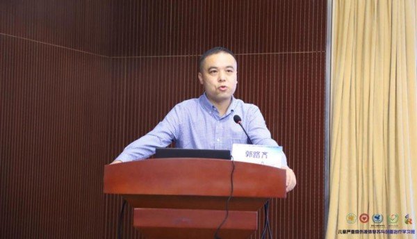 蹲点AI儿医到…