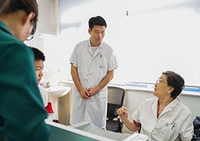 对照阅读例如体验者们以独特的视角记录